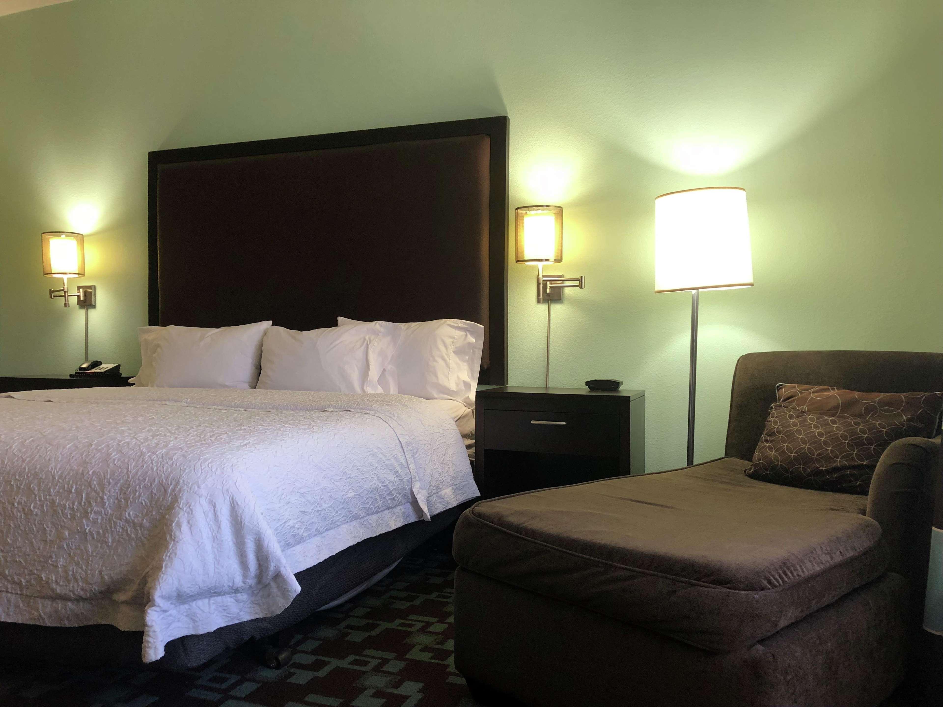 Hampton Inn & Suites Nashville At Opryland Buitenkant foto