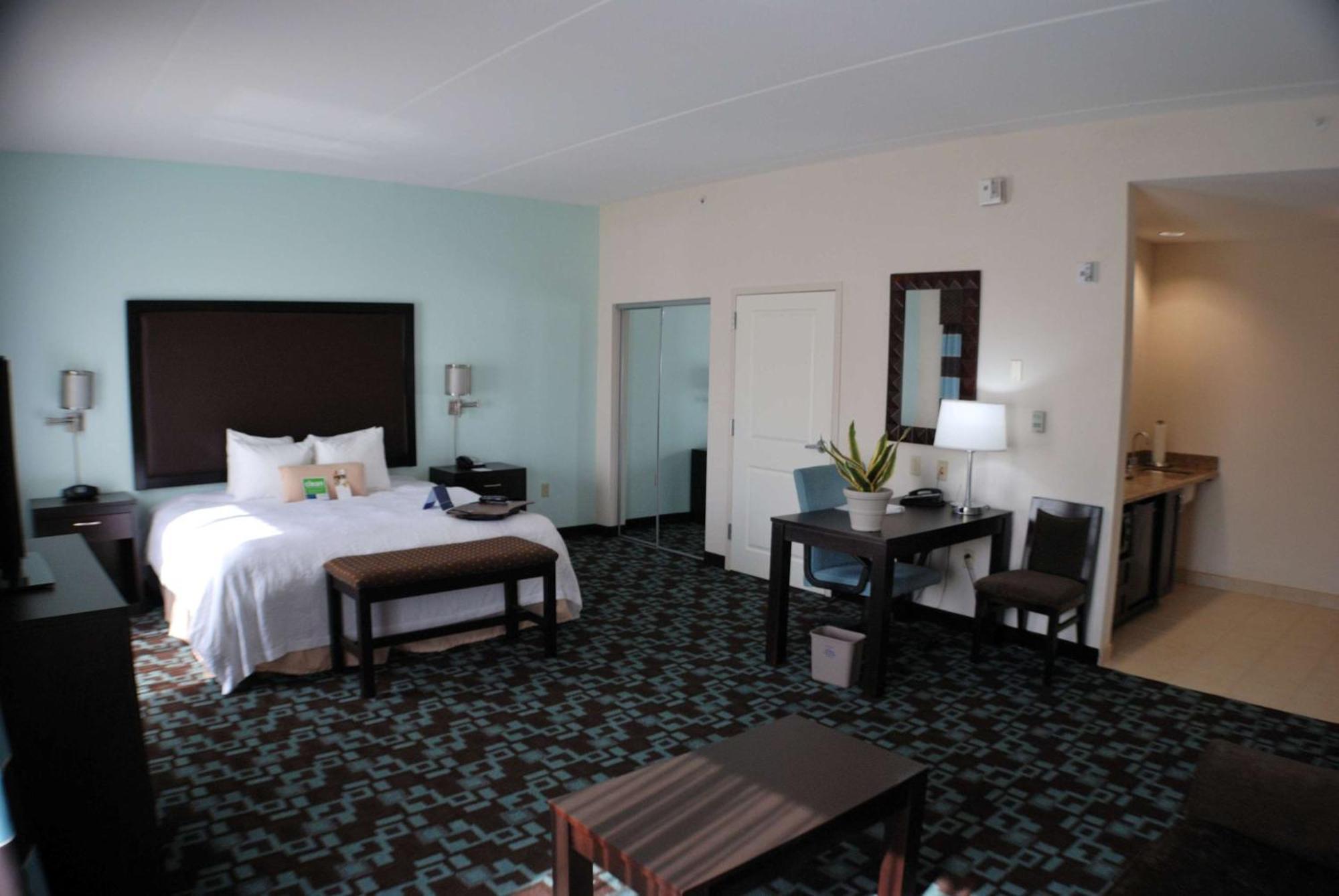 Hampton Inn & Suites Nashville At Opryland Kamer foto